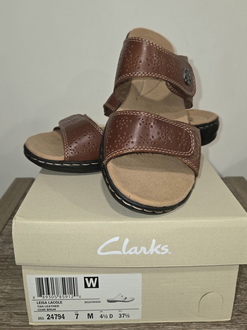 Clarks Leisa Lacole Tan Slides Women's Size 7M Leather Boho Chic Comfort Sandal.